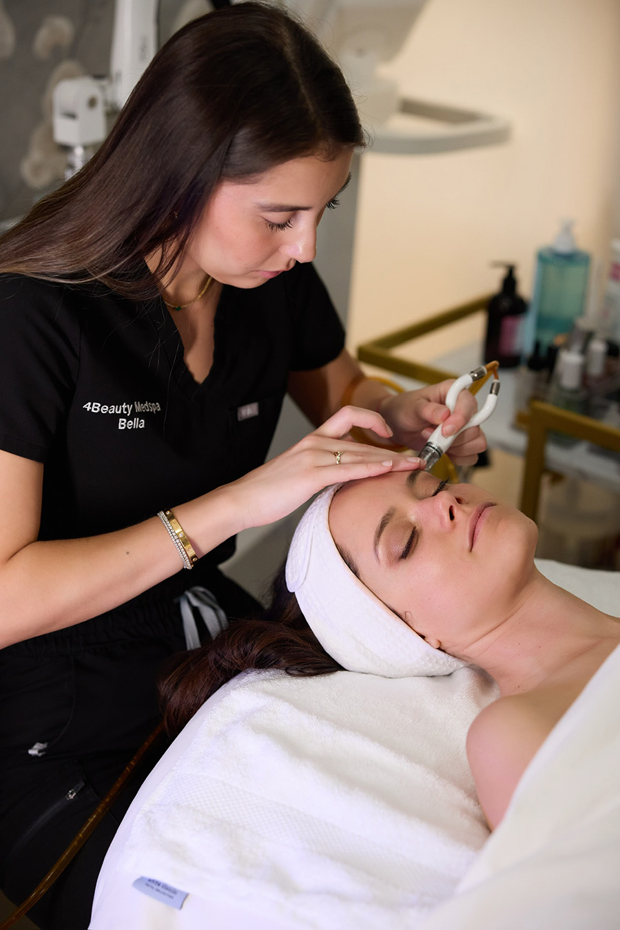 Woman gettig diamond glow procedure